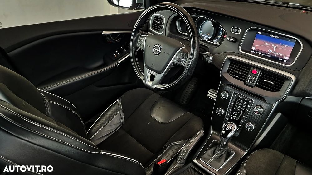 Volvo V40 D3 Geartronic RDesign - 3