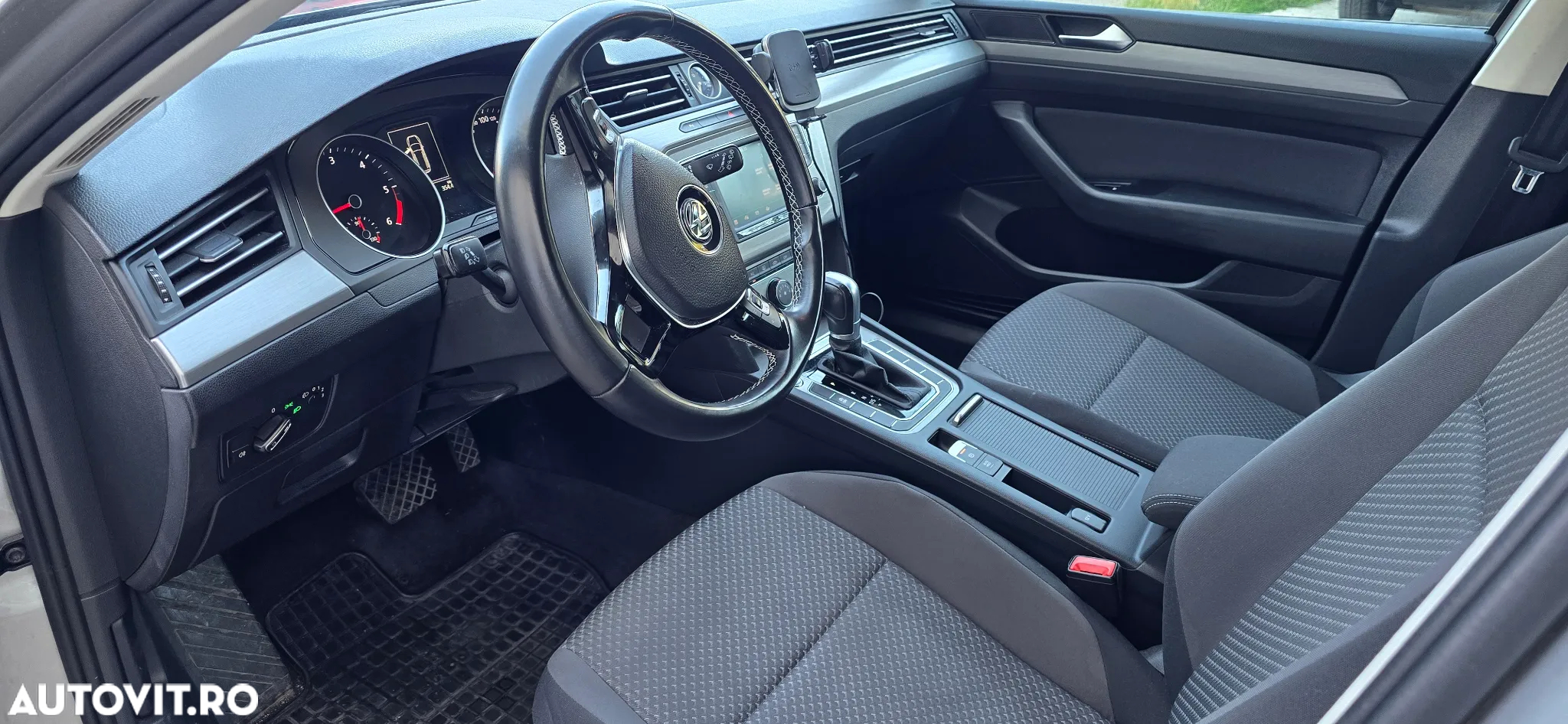 Volkswagen Passat Variant 2.0 TDI DSG Comfortline - 9