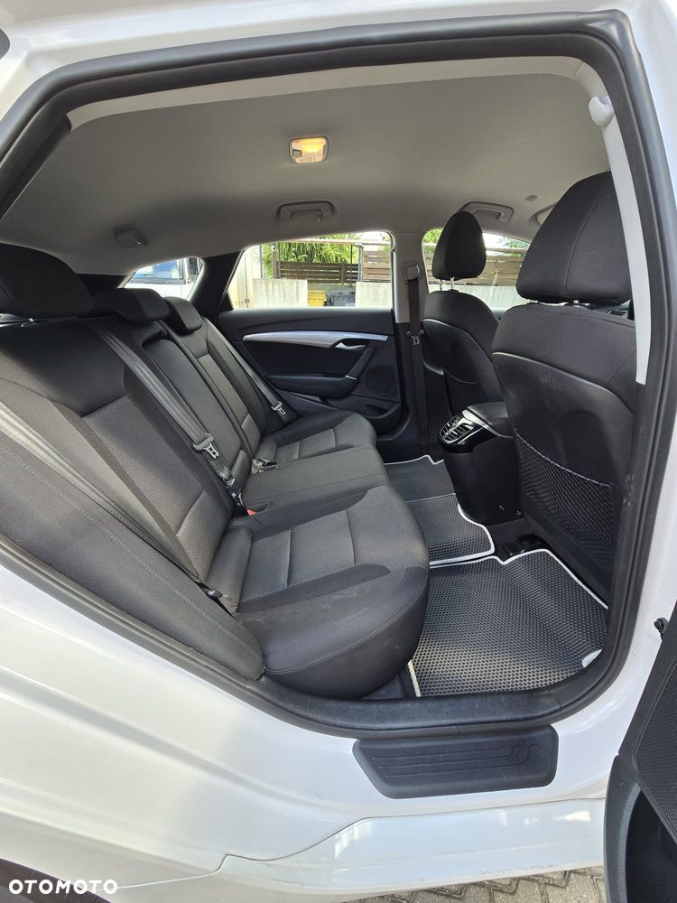 Hyundai i40 Kombi 1.6 Trend - 15