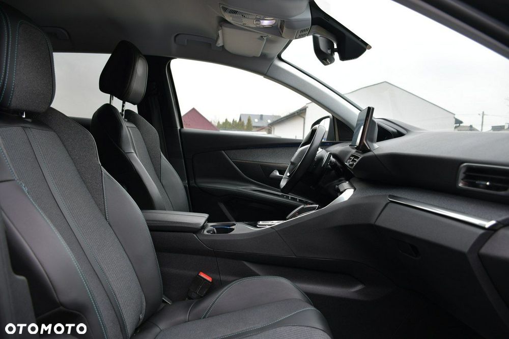 Peugeot 3008 1.6 PureTech Hybrid PHEV Allure Pack S&S EAT8 - 17