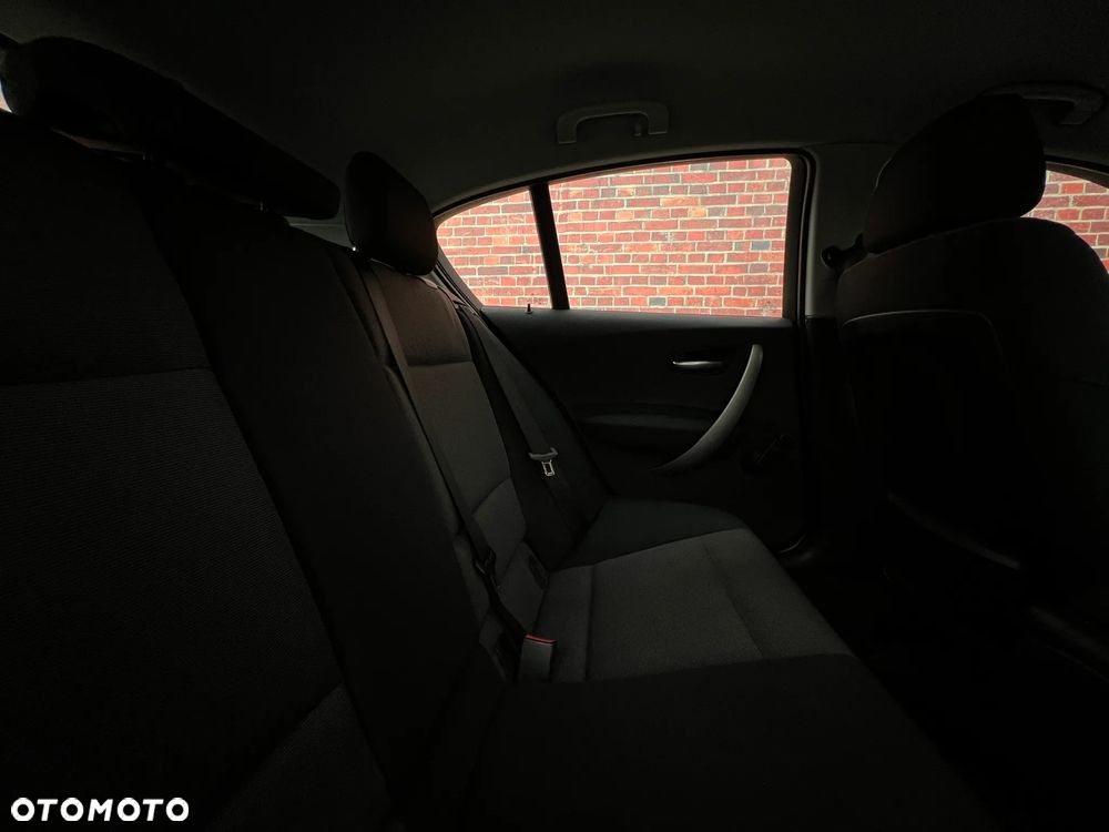 BMW Seria 1 116i - 19