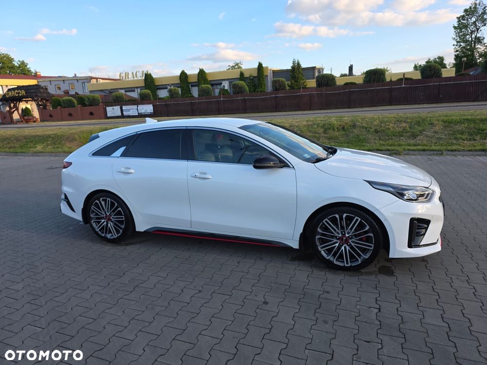 Kia ProCeed 1.6 T-GDI GT DCT - 3