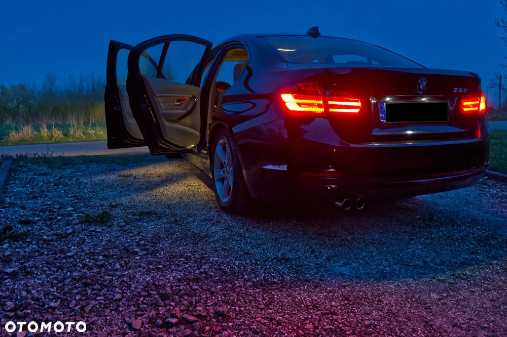 BMW Seria 3 328i - 8