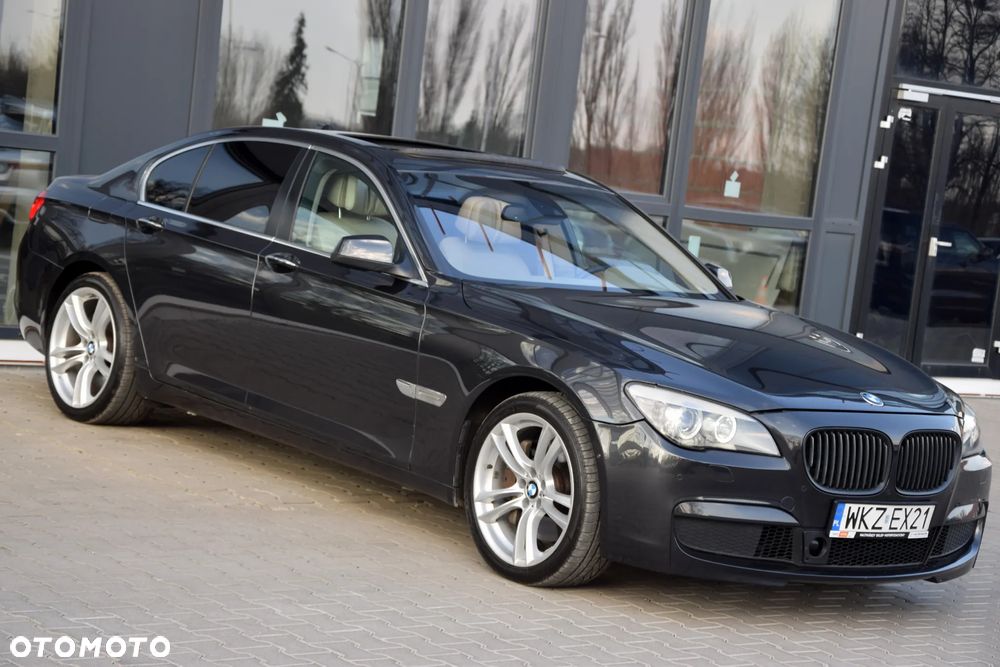 BMW Seria 7 750i - 1