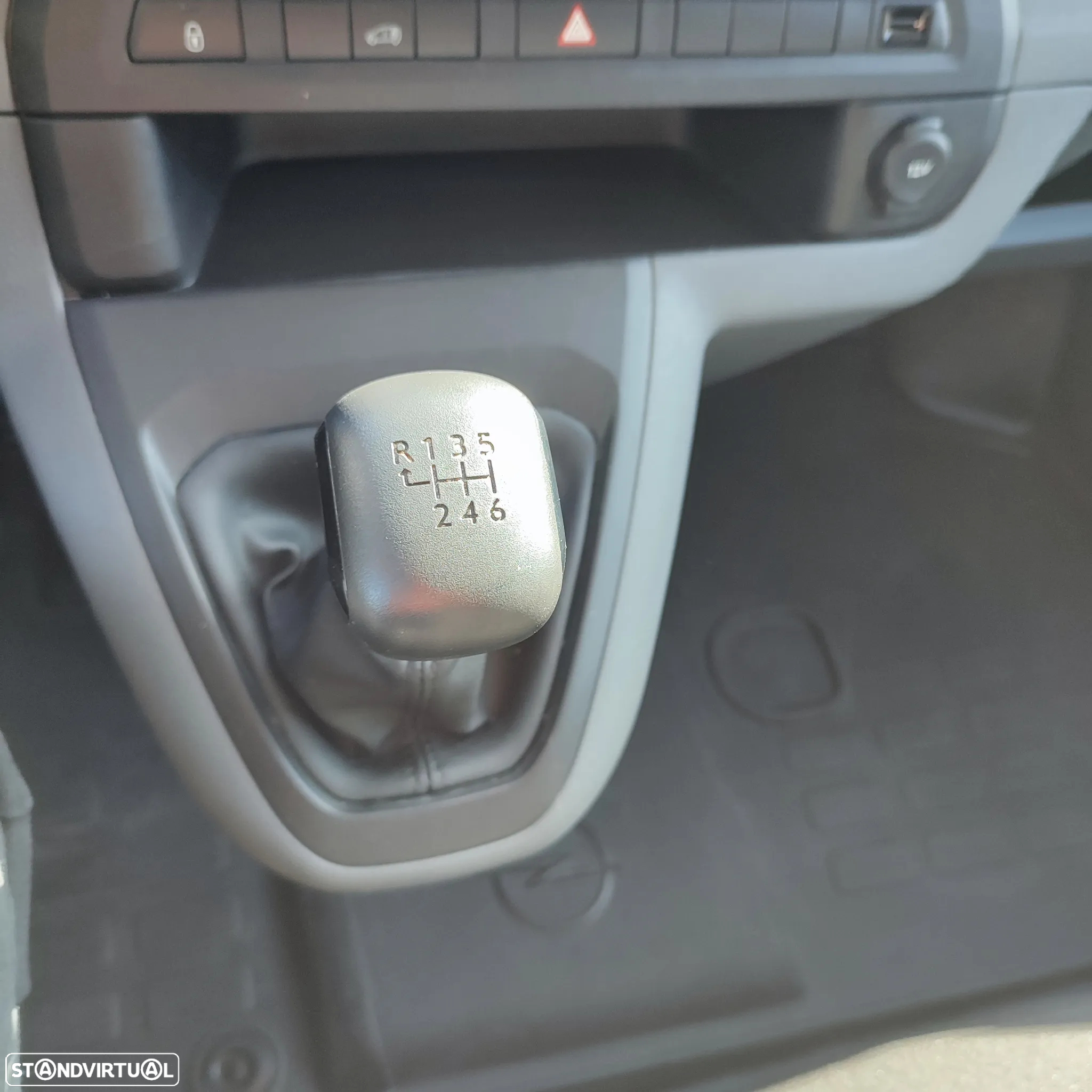 Opel Vivaro - 5