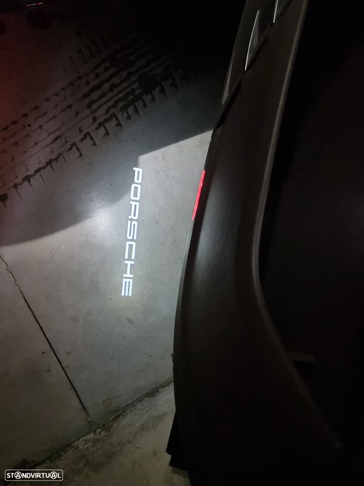 Porsche Cayenne Platinum Edition - 14