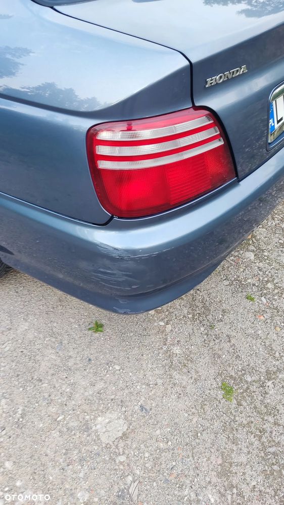 Honda Accord 1.8i LS - 9