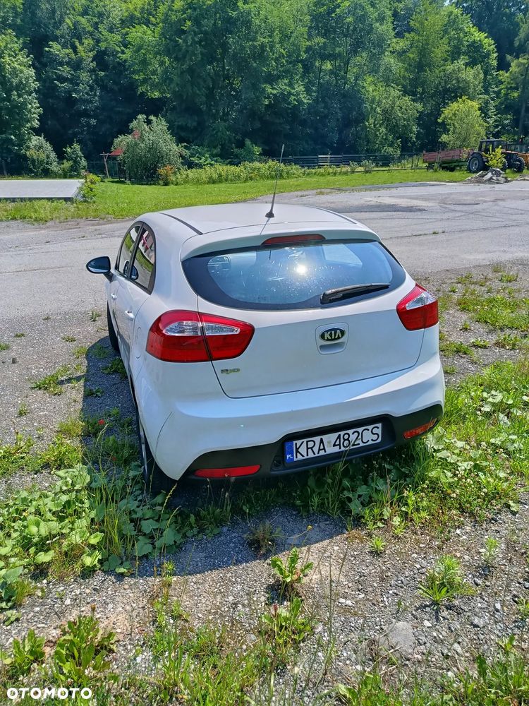 Kia Rio 1.2 Attract - 3
