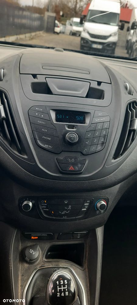 Ford Tourneo Courier 1.0 EcoBoost Ambiente - 10