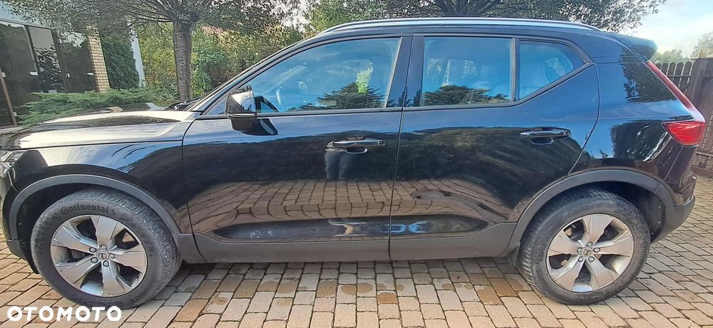 Volvo XC 40 D4 AWD Momentum - 4