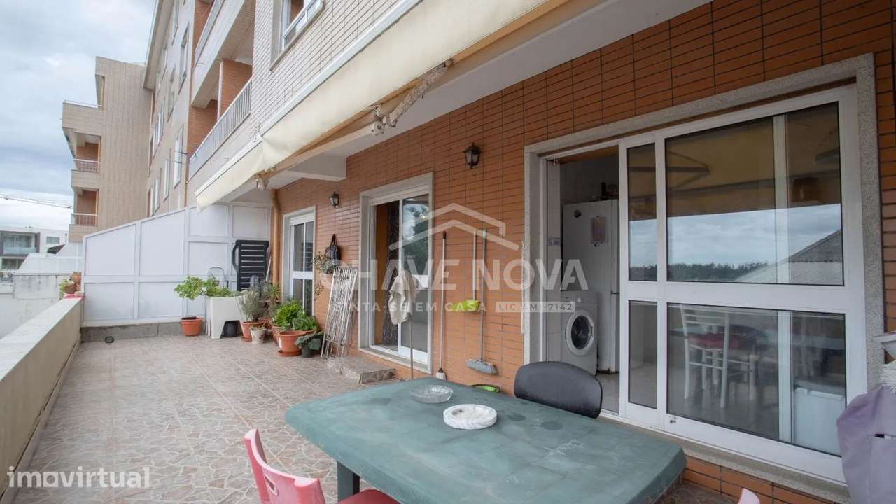 Apartamento T3 no centro S. M. Feira  Terraço, Garagem Fechada e Sótão - Grande imagem: 2/29