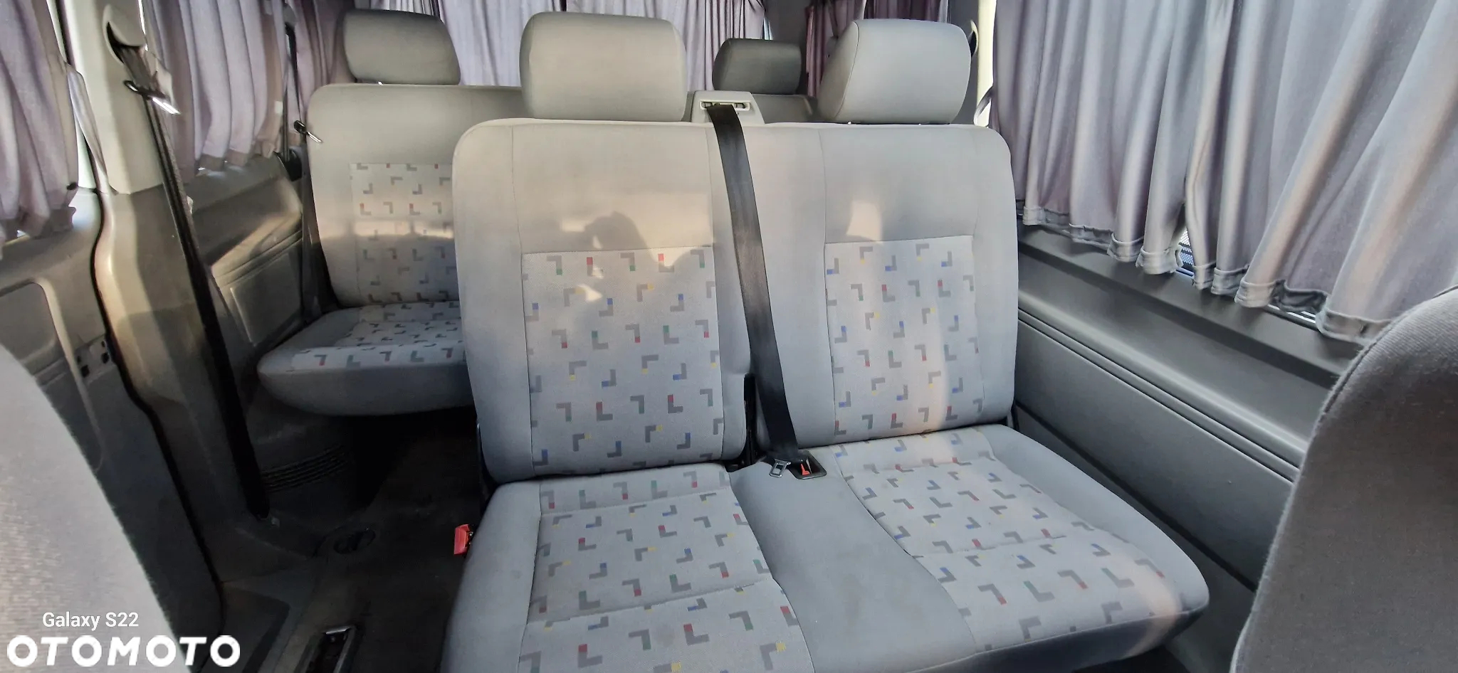 Volkswagen Caravelle - 12