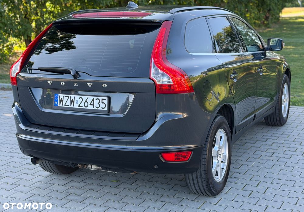 Volvo XC 60 D5 AWD Momentum - 9