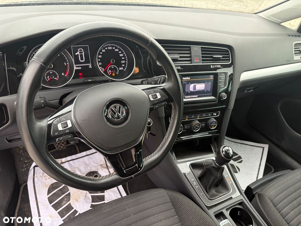 Volkswagen Golf 2.0 TDI 4Motion BlueMotion Technology Edition - 15