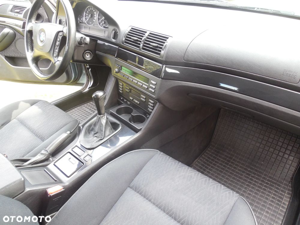 BMW Seria 5 - 12