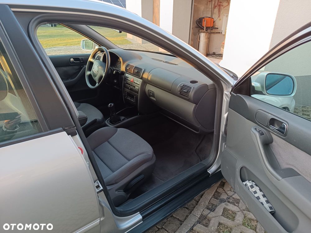 Audi A3 Sportback - 8