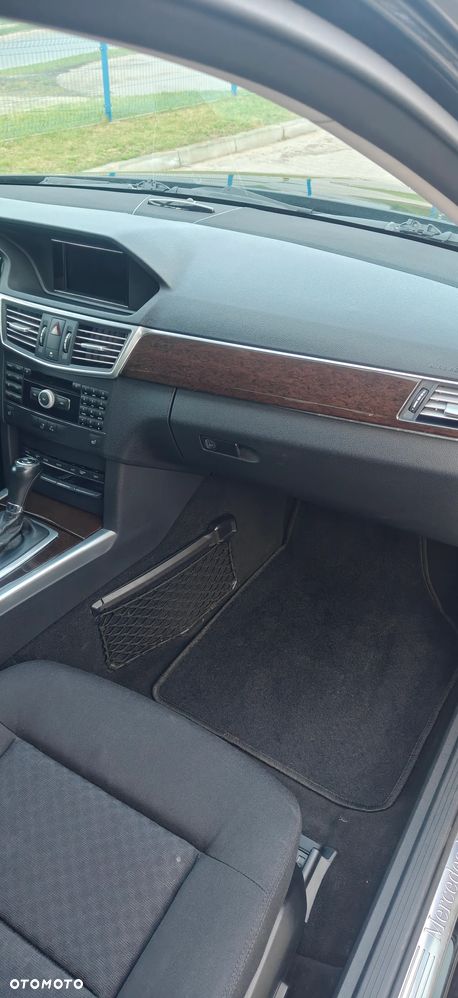 Mercedes-Benz Klasa E 220 CDI BlueEff - 13