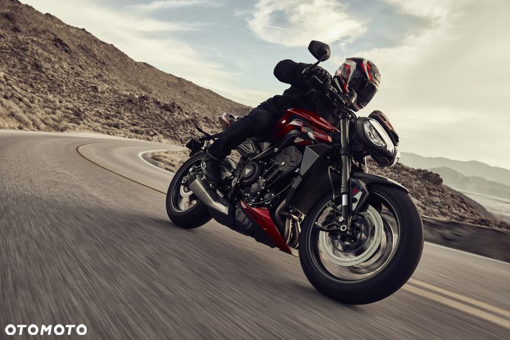 Triumph Street Triple - 11