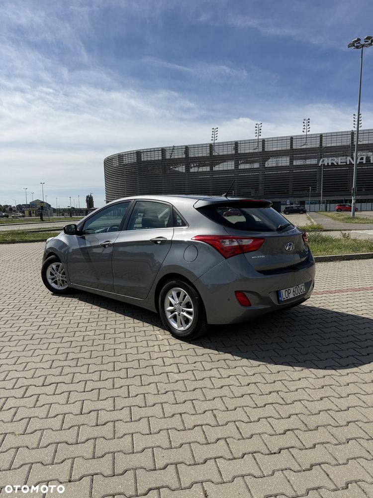 Hyundai i30 blue 1.6 CRDi Classic - 9