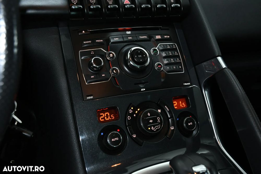 Peugeot 3008 Hybrid4 - 19