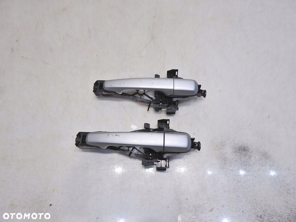 KLAMKA DRZWI PRAWA VOLVO V70 III 30784203 - 2
