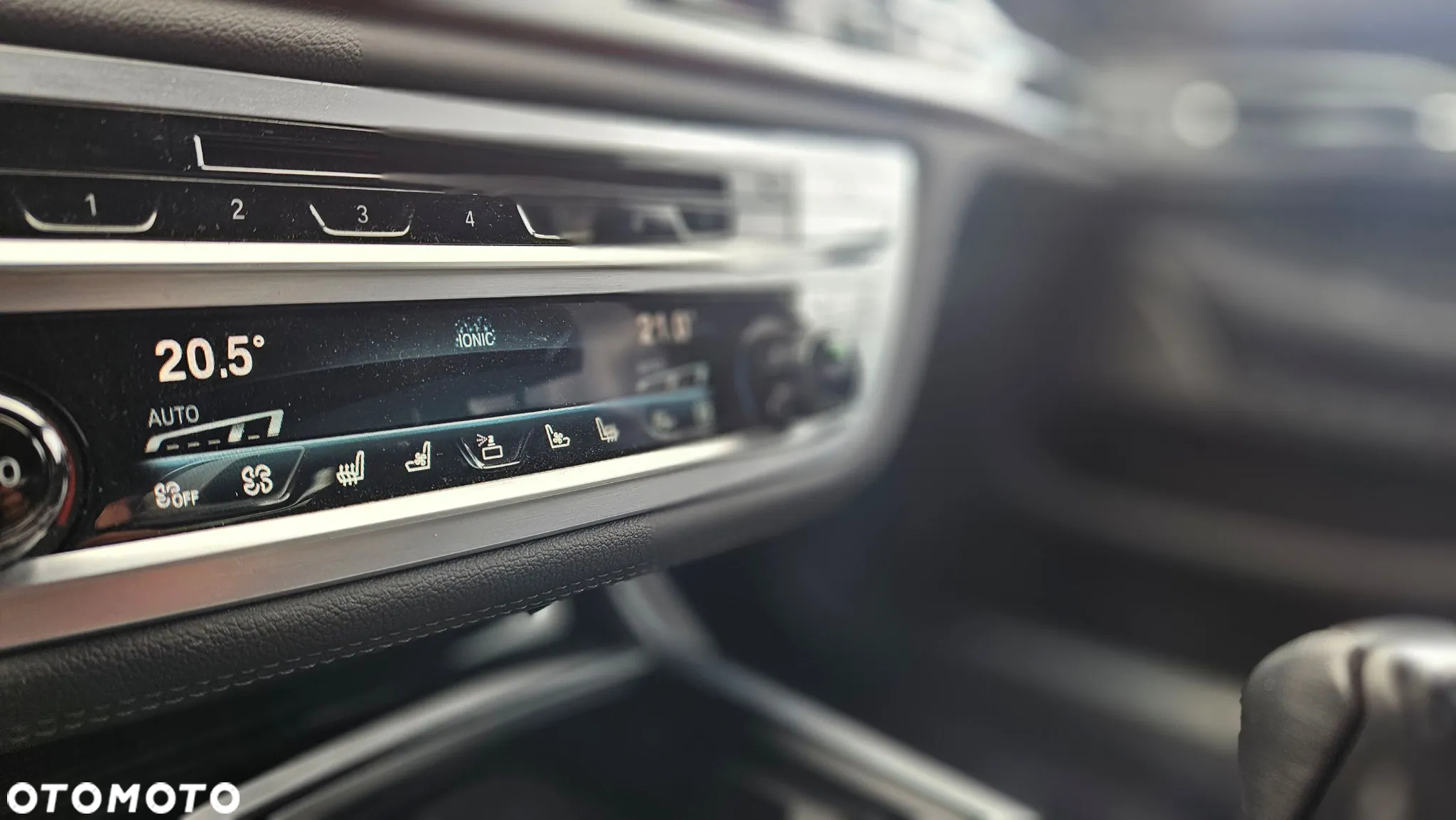 BMW Seria 7 750Li xDrive sport - 13