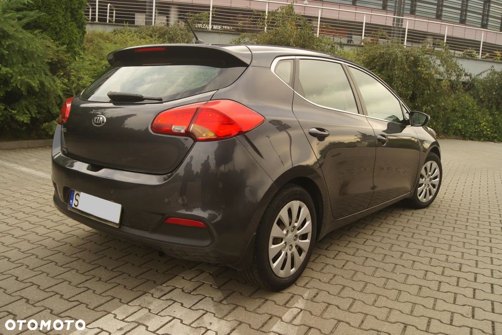 Kia Ceed - 4