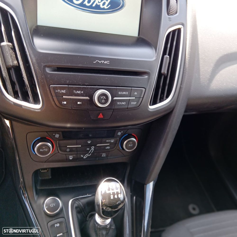Ford Focus 1.5 TDCi ECOBlue Titanium - 13