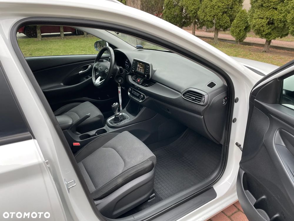 Hyundai i30 1.0 T-GDI Family - 21