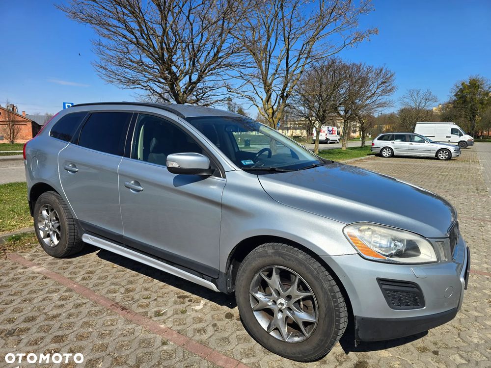 Volvo XC 60 2.4D AWD Momentum - 4