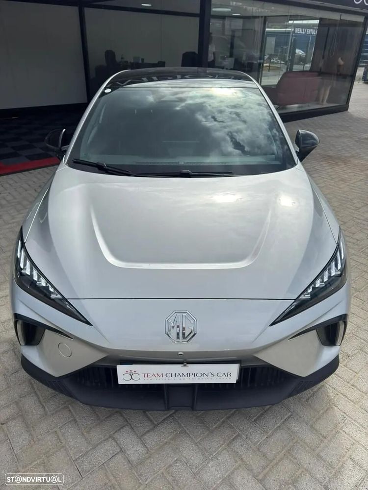 MG MG4 64 kWh Luxury - 4