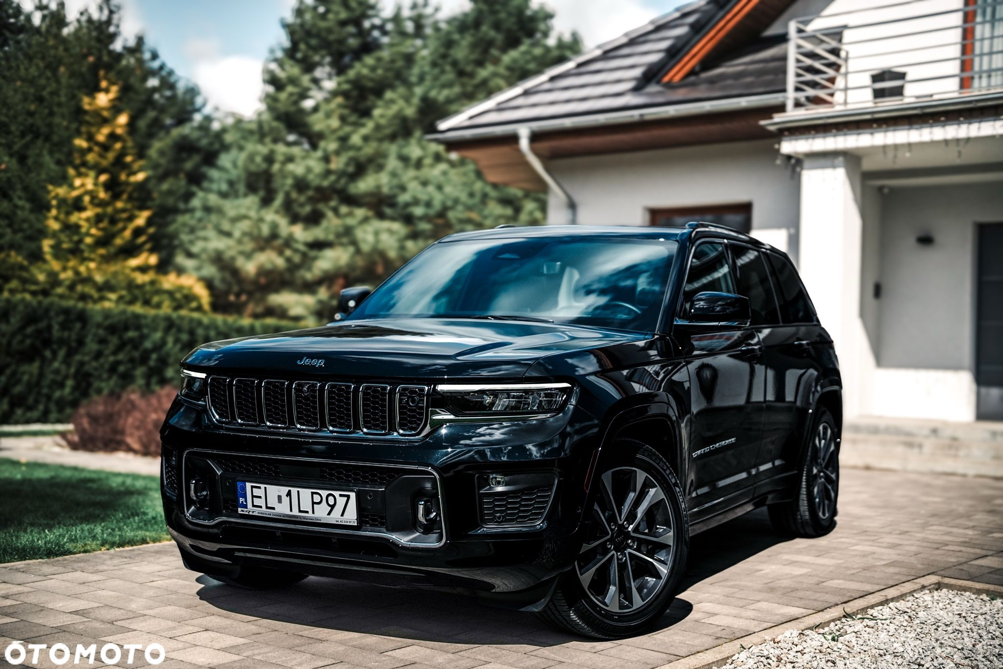 Jeep Grand Cherokee - 33