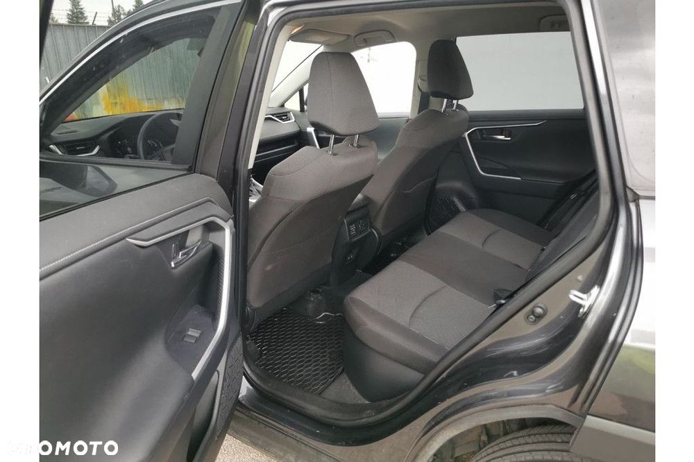 Toyota RAV4 - 7