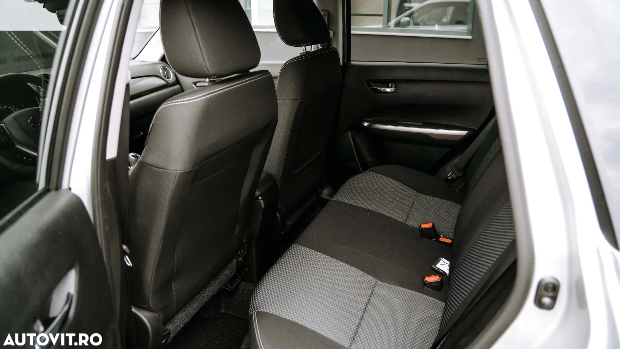 Suzuki Vitara 1.4 Boosterjet MHEV Passion - 9