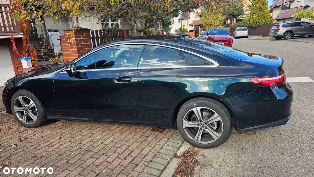 Mercedes-Benz Klasa E 220 d Coupe 4-Matic 9G-TRONIC - 2