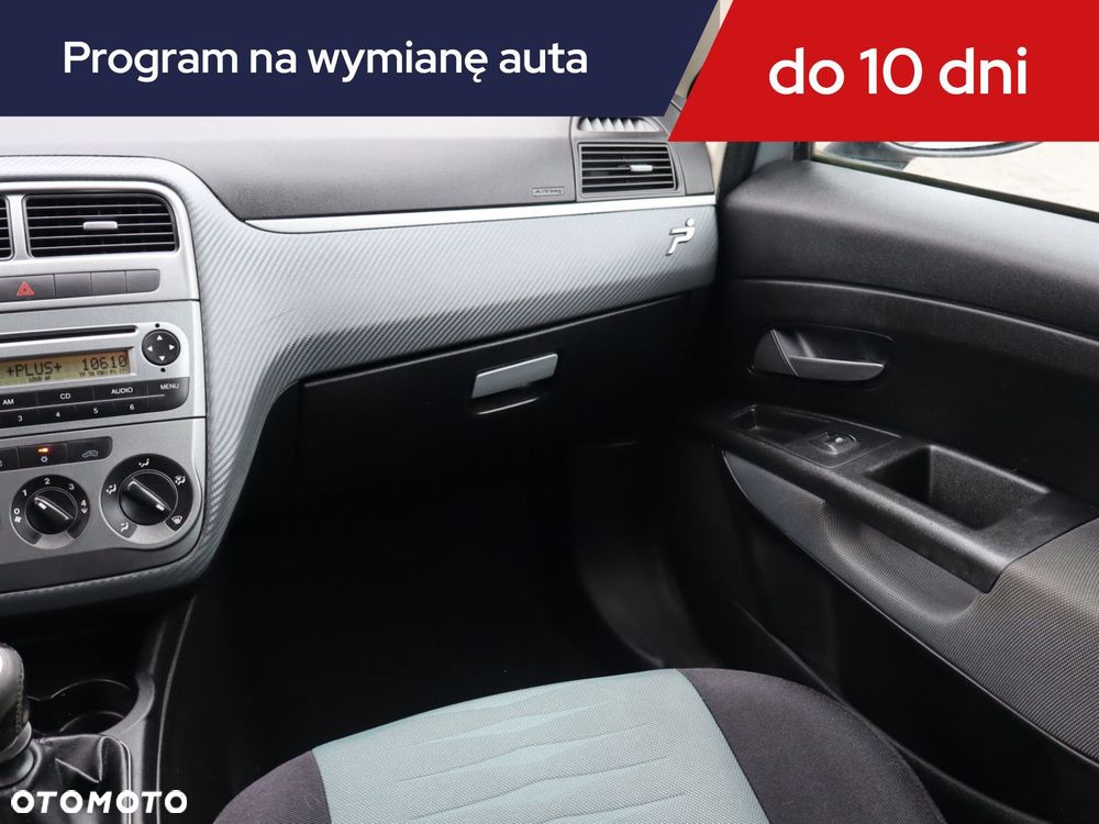 Fiat Grande Punto - 10