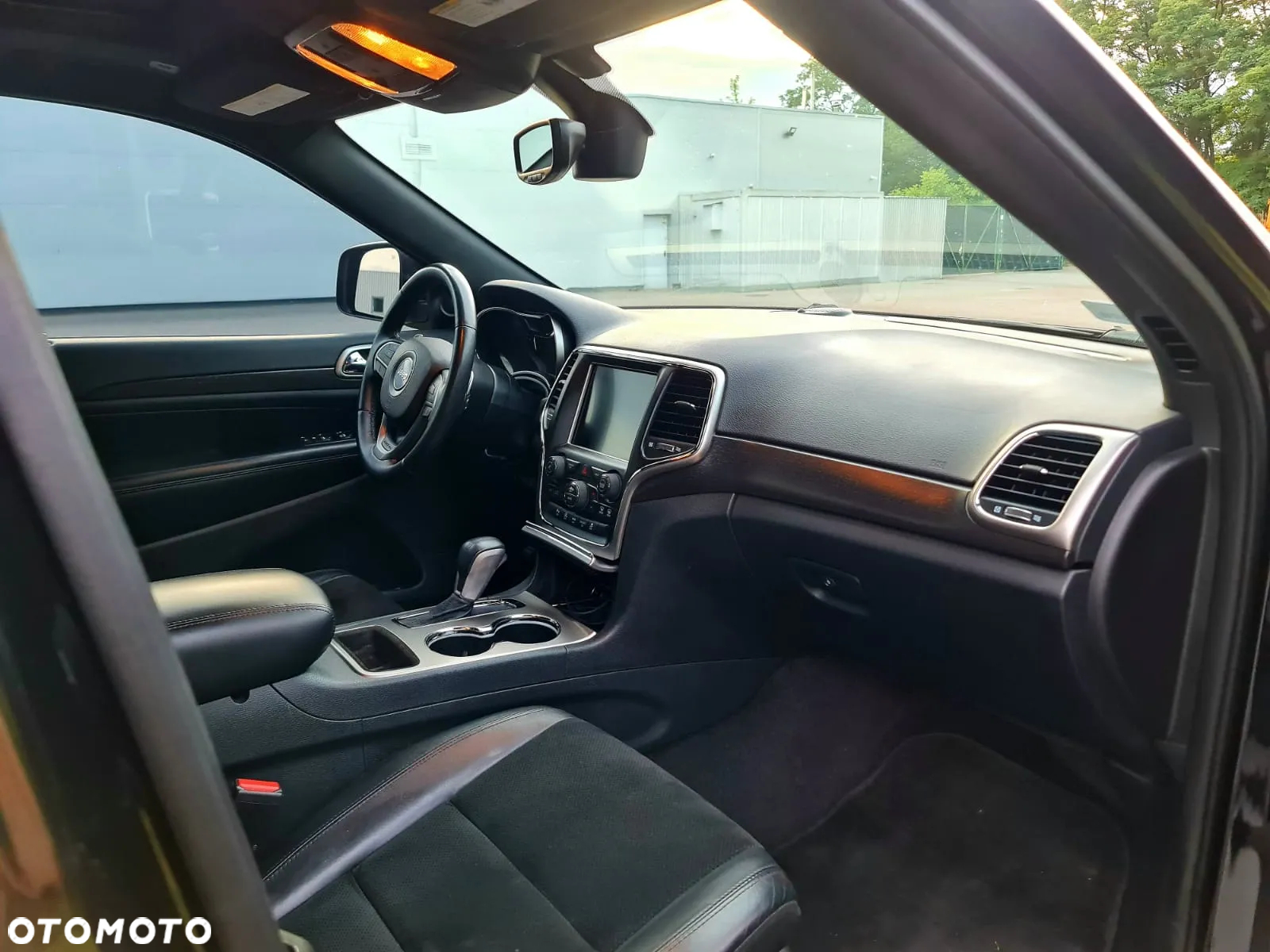 Jeep Grand Cherokee - 11