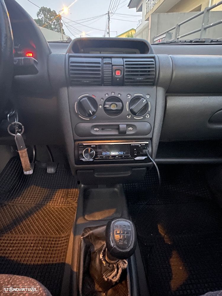 Opel Corsa 1.2 GLS - 7