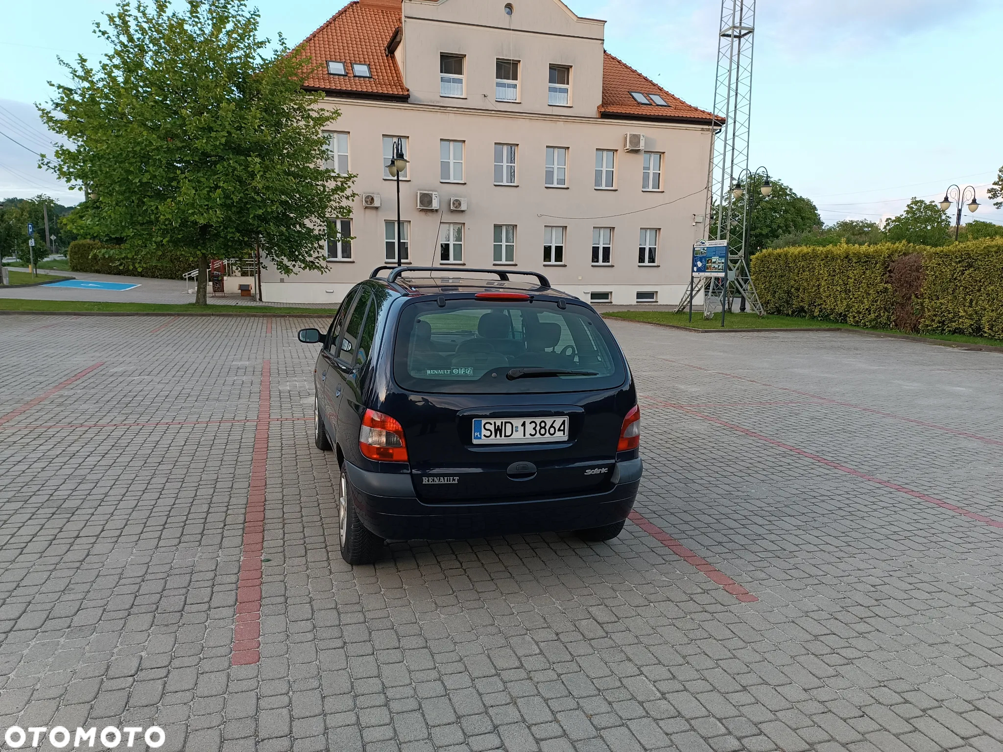 Renault Scenic 1.6 16V Confort Privilege - 5