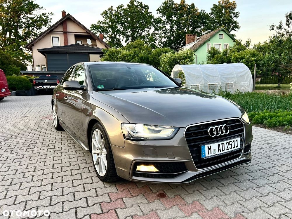 Audi A4 Limousine - 8