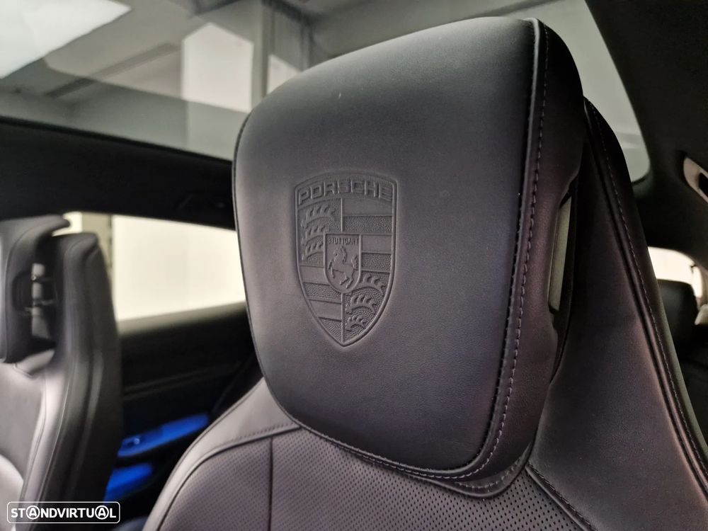 Porsche Taycan Cross Turismo 4S - 14