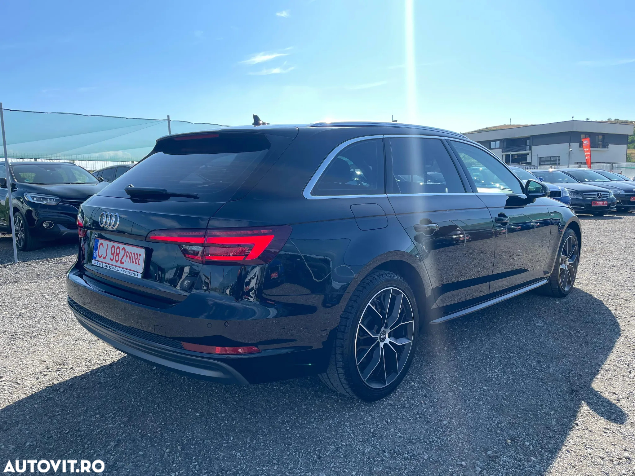 Audi A4 Avant 2.0 TDI S tronic Sport - 9