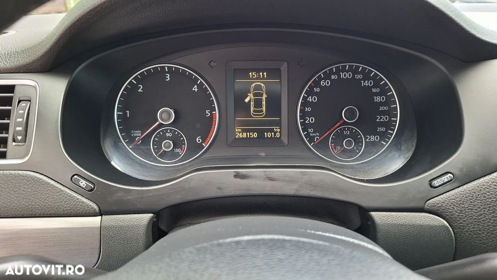 Volkswagen Jetta 1.6 TDI DPF Comfortline - 11