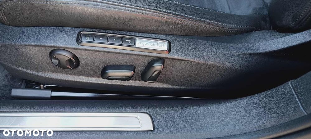 Volkswagen Passat - 17