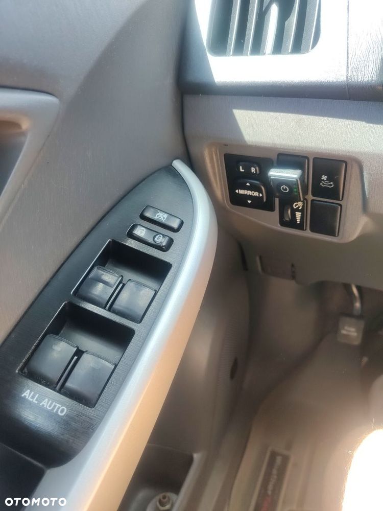 Toyota Prius 1.8 HSD Prestige - 12