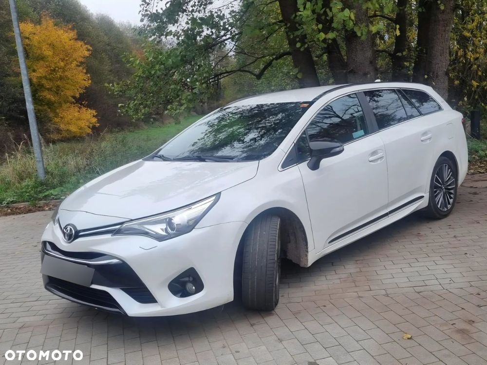 Toyota Avensis 2.0 D-4D Selection - 6
