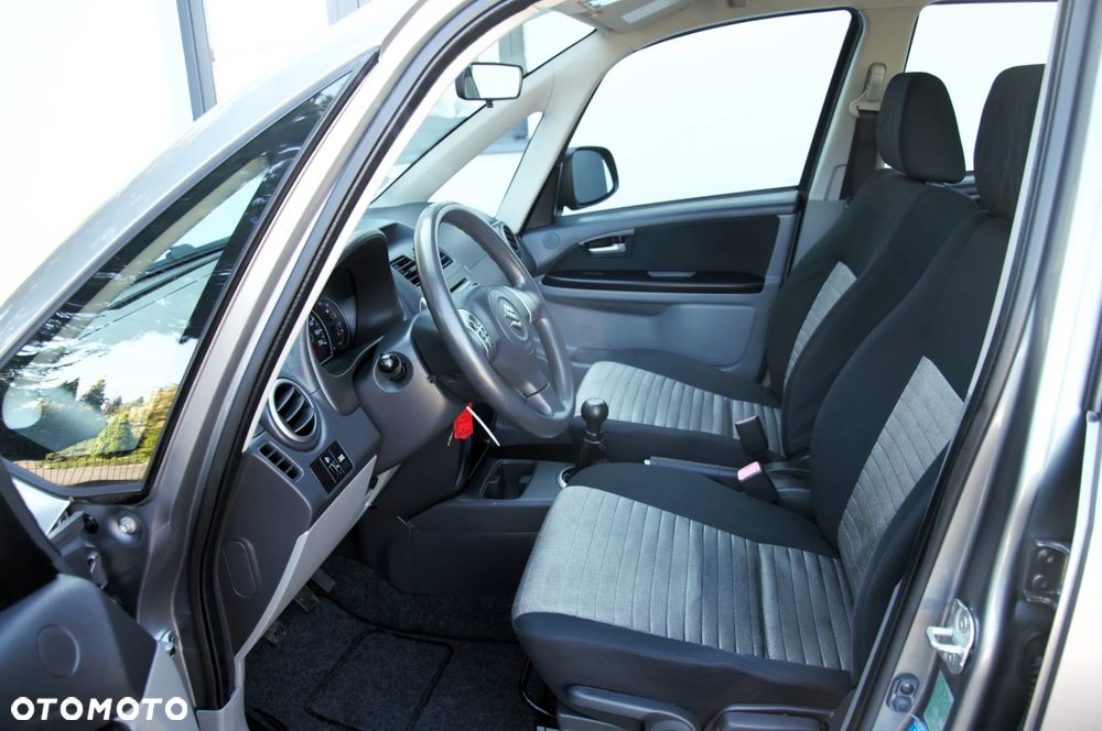 Suzuki SX4 1.5 Streetline 4x2 Classic - 19