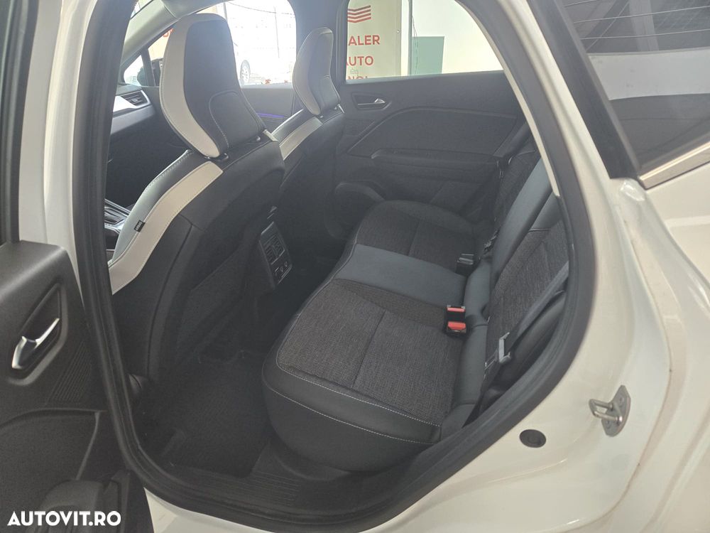 Renault Captur PHEV 160 Techno - 18