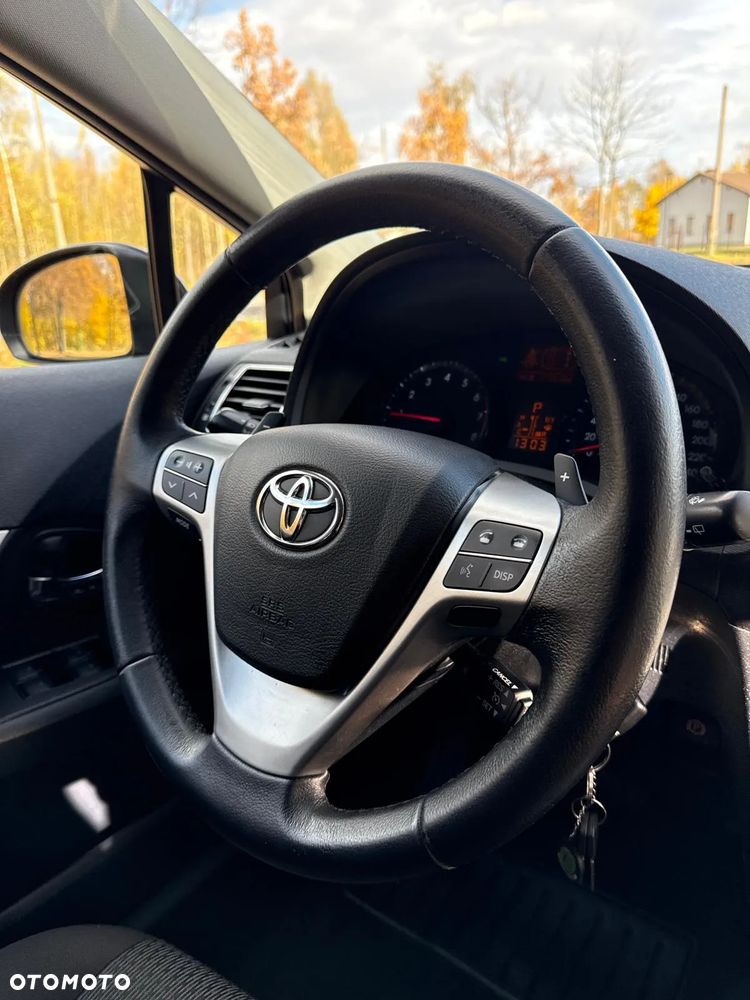 Toyota Avensis - 7
