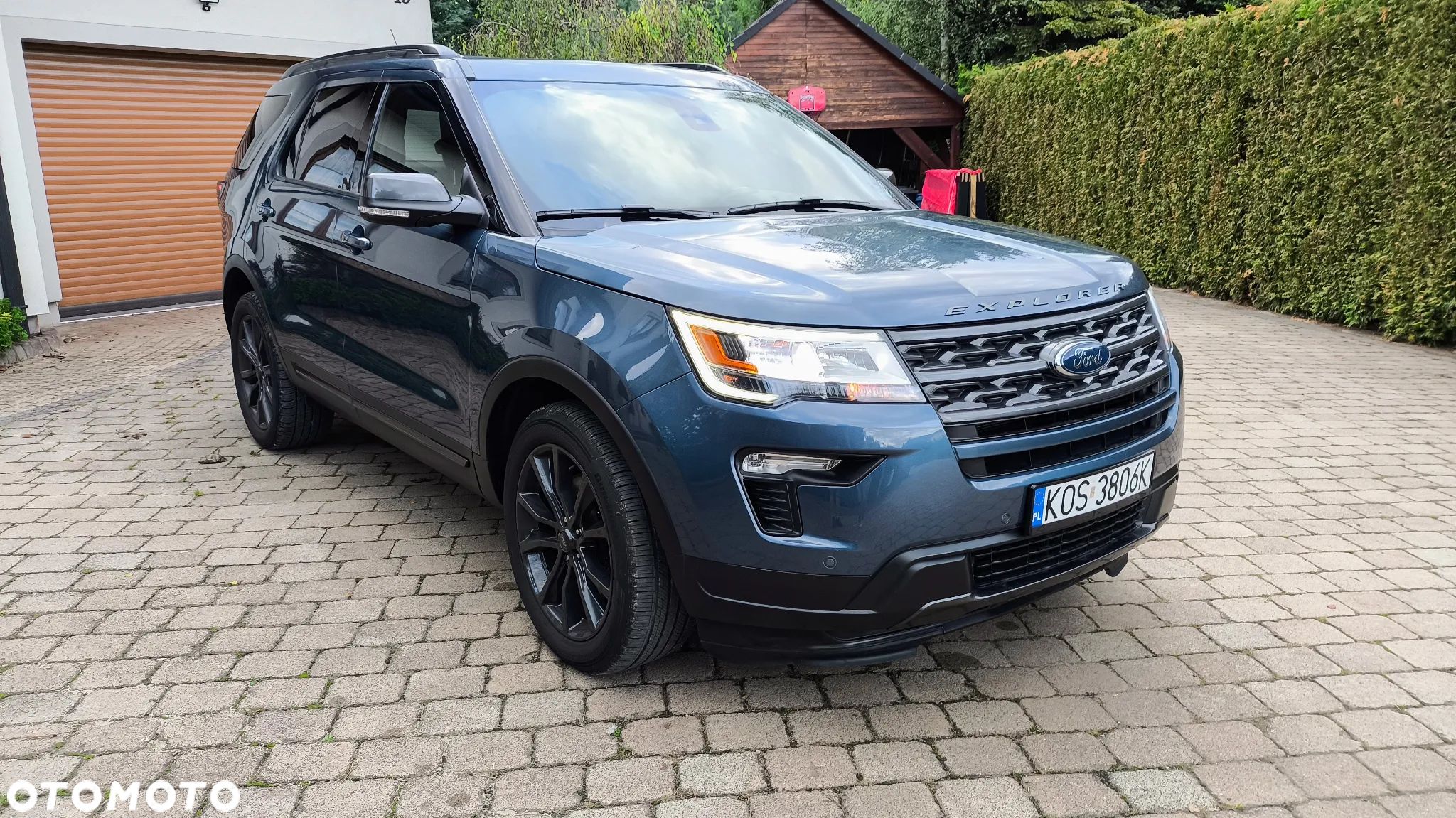 Ford Explorer - 1